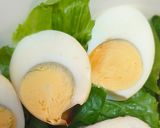 รูปขั้นตอนการทำที่ 1 ของ สลัดอกไก่ไข่ปิ้งกับถั่วรวม 5 สี
