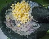 Foto langkah ke 2 dari resep Perkedel jagung kriuk tanpa telur.