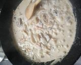 A picture of step 4 of Creamy Smoked Salmon and Mushroom Pasta.