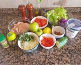 Foto del paso 1 de la receta: Pollo, ensalada colorida y aderezo yogurt