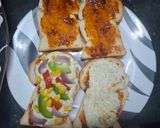 A picture of step 4 of Cream Cheese Bread Pizza.
