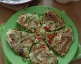Foto langkah ke 3 dari resep Telur Dadar Pare Khas Kalimantan Barat.