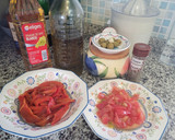 Foto del paso 1 de la receta: Ensalada de pimientos asados y picadillo de tomate murciano