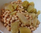 Foto del paso 2 de la receta: Garbanzos de Bote con Cardo