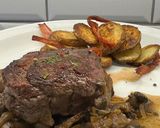 A picture of step 6 of Beef Tenderloin with Mushrooms.