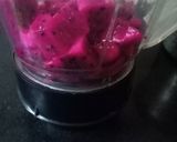 A picture of step 1 of Dragon fruit milkshake.
