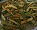 मसालेदार भिंडी (Masaledar bhindi recipe in hindi) रेसिपी चरण 2 फोटो