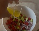 Foto del passaggio 4 della ricetta Fresca insalata con cetrioli