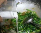 Foto langkah ke 4 dari resep 11. Cah Kangkung Sederhana.