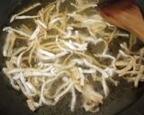 Foto langkah ke 8 dari resep Stik Bawang Pedas Gurih.