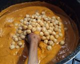 A picture of step 6 of Pipian con costilla de cerdo y garbanzos.
