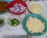 A picture of step 1 of Chicken Tikka Pan Pizza 🍕.