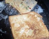 A picture of step 4 of Masalah bread toast.