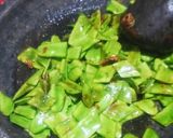 Foto langkah ke 3 dari resep Karedok Kacang Roay.
