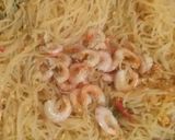 Foto langkah ke 4 dari resep Bihun udang goreng.