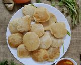 A picture of step 4 of Nagori puri.