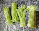 Foto del paso 1 de la receta: Falso Hummus con el tronco del Brócoli
