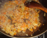 Foto del paso 1 de la receta: Empanadas de pollo sabrosas