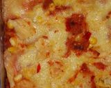 Foto langkah ke 6 dari resep Pizza Hut Rumahan, Toping Lumer Yummy 😍.