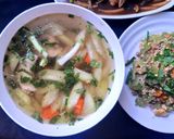 Hình bước làm 2 của món Canh bí xanh cà rốt nấu gà