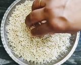 A picture of step 4 of Maggi pakode.
