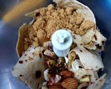 A picture of step 1 of Roti Ke Ladoo#5ingredient.