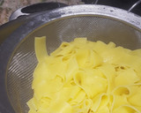 Foto del paso 6 de la receta: Pappardelle con salmón fresco en salsa de nata y yogur al eneldo y limón