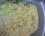 A picture of step 5 of Chicken Yakhni pulao.
