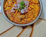 A picture of step 11 of Kolhapuri Bread Misal.