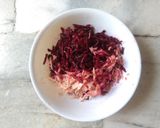 A picture of step 1 of Beetroot kebabs.