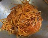 Foto langkah ke 7 dari resep Tumis pepaya suwir ikan panggang pare.