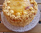 Foto del paso 13 de la receta: Tarta de bizcochos relleno de frutas y crema con cobertura de crema quemada y crocanti