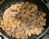 A picture of step 5 of Pancetta, Mushroom & Broccoli Gnocchi.