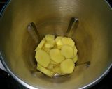 A picture of step 1 of Vegan Potato Soup.