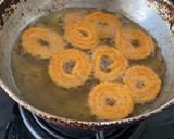 செட்டிநாடு   சீர் முறுக்கு / கை முறுக்கு (Chettinadu seer murukku Recipe in Tamil) ரெசிபி ஸ்டேப் 4 புகைப்படம்