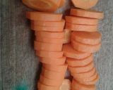 Foto langkah ke 1 dari resep Sayur bening bayam wortel.