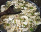 A picture of step 4 of Quick and healthy mushroom soup.