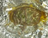 Foto langkah ke 7 dari resep Baked potato with beef, cheese and garlic sauce.