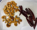 A picture of step 1 of Chicken Stir-Fry with Cashew Nuts.