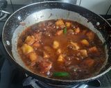 A picture of step 4 of Schezwan paneer.