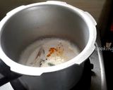 A picture of step 2 of Coconut milk with peas pulav.