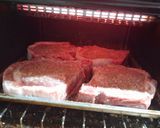 Foto del paso 1 de la receta: Carré marinado a caballo, zanahoria, fideos dorados y perejil