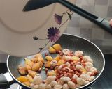 A picture of step 7 of Aloo makhana peanuts falihaar.