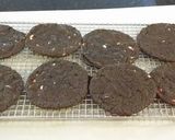 A picture of step 10 of Milk Chocolate Mint Chip Cookies.