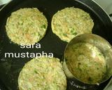صورة لخطوة 3 من وصفة عجه بالخضر