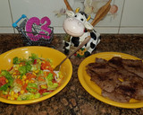 Foto del paso 4 de la receta: Filete de ternera a la plancha con ensaladita