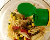 A picture of step 3 of My Veggie, Salad, Chicken & Pasta. 😃.