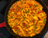 Foto del paso 6 de la receta: Arroz con pollo en sartén de hierro Skillet