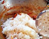A picture of step 4 of Maggi pulao.
