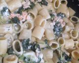 A picture of step 3 of Creamy Mezze Maniche with Smoked Salmon and Broccoli Rabe.